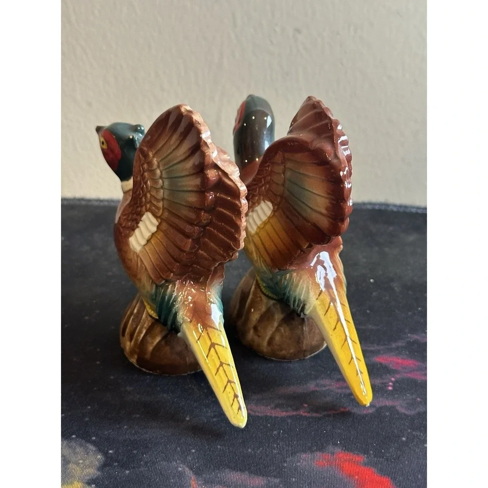 Pheasant Shaped Salt & Pepper Shakers‎